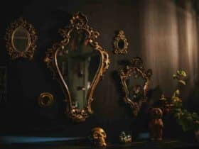 Comment  Accrocher un miroir au mur