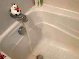 Comment  Déboucher une baignoire