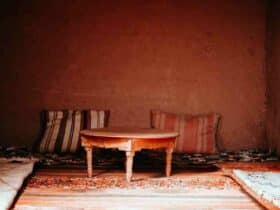 Comment Éliminer la colle à tapis du béton