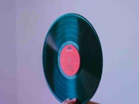 Comment  Installer une gouttière en vinyle