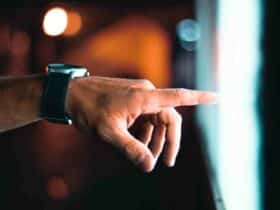 Comment  Nettoyer une poêle en fonte brulée