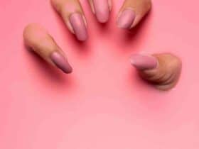 Comment  Fixer des étagères sans utiliser de clous