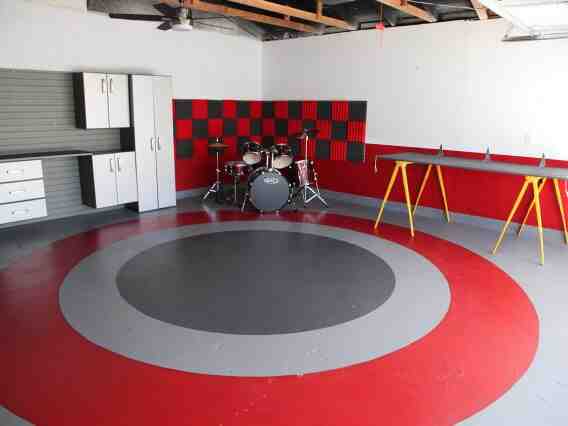 Comment  Peindre le sol de sa cave