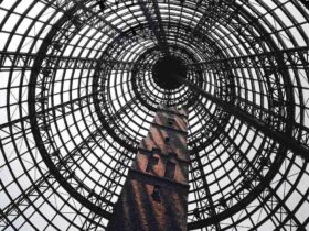 Comment  Suspendre des objets lourds au plafond