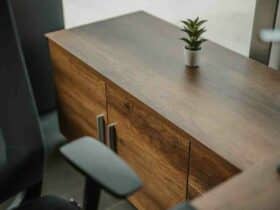 Comment  Vieillir les meubles en bois