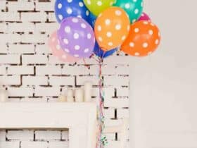 Comment  Accrocher des objets sur un mur de briques