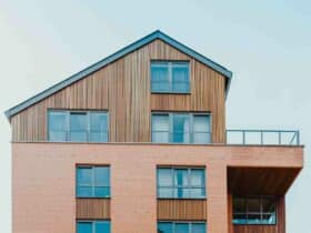 Comment se construit une maison en bois ?